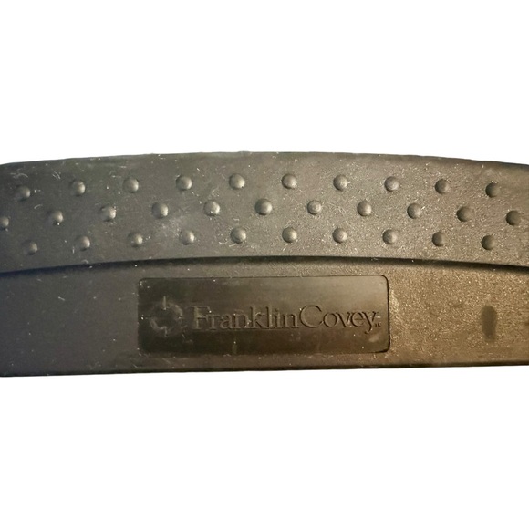 Franklin Covey  14449  Compact Size Ergo Punch 7 hole Size for Binder Planner - Picture 4 of 7